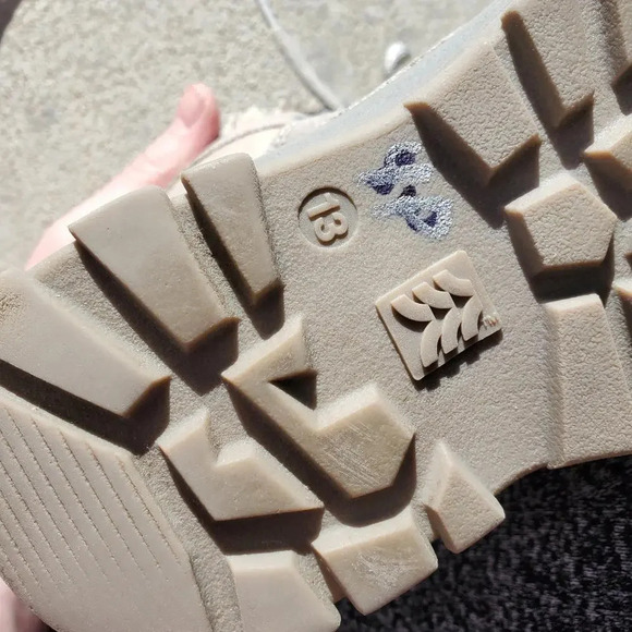 All in Motion Girls Leather Waterproof Winter Snow Boots Size 13 - Picture 9 of 11